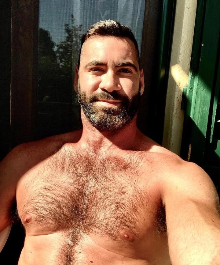 An out, hunky dancer went looking for a place to live this week and found himself in the New York Post labeled "NYC's hottest roommate." Last week Saverio Pescucci went to the Facebook group Gypsy Housing in search of a place in Brooklyn or downtown Manhattan and included some pics of himself in the ad. The native of the Italian region of Tuscany saw his post go viral with some 600 likes and more than 400 comments, most unrelated to his housing needs. He posted the pics, he told the Post, to show people he wasn't a sociopath, but never imagined "that it would turn into an episode of 'The Bachelor.'" "[The] hot ones are never straight," said one woman the Post reported. Another said, "You're cute ... that's all I have to offer you. A compliment." Comments from men included, "You won't be paying rent for too long once you get here ... [you're] f—king hot," and "I don't have a room, but I have space in my heart." 26-year-old Hassan Salazar, a drag performer from Queens. responded" "I don't have a room but I am single," later adding, "I'm just here to snatch myself a good man. He can have my apartment lol." "I like that he was a dancer and I liked his eyebrows," Salazar told The Post. "I'm going to consider my marriage proposal as pending." Tap link in bio to continue on @EDGEmedianetwork ???️‍?⁠
⁠
?: Saverio Pescucci / Instagram / @sape91⁠
