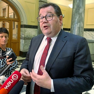 New Zealand's new Deputy Prime Minister Grant Robertson will be the country's first openly gay man to hold the role and is among a team of top lawmakers announced this week that is remarkable for its diversity. Tap link in bio to continue on @EDGEmedianetwork ?️‍??⁠
⁠
?: AP/Nick Perry