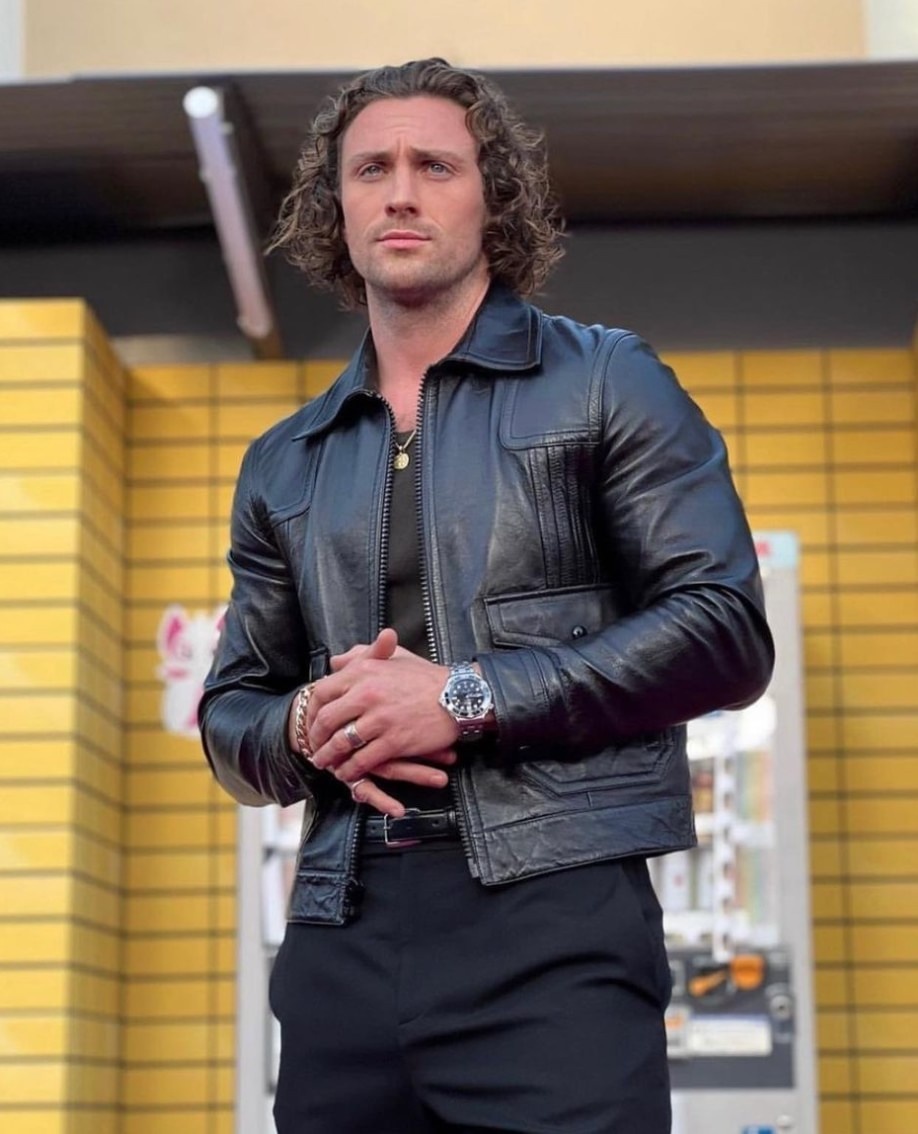 Is Aaron Taylor-Johnson bulking up to be the next James Bond? The Daily Mail reports that "the 'Kick-Ass' actor, 32, appears to be bulking up to become the next James Bond as he has physically transformed from wiry youth to hench hunk." In addition, footage from the forthcoming Marvel film "Kraven The Hunter" screened recently at Cinema Con in Las Vegas showed the British actor, who plays the title character, spending most of the movie shirtless. Or is he bulking up for his role as spokesperson for Calvin Klein underwear, which set the Internet ablaze for his pics and videos for the brand? His friend Jamie Dornan, who was the face of Calvin Klein pants himself back in 2014, joked: "You really should have got yourself in better shape for this. Did you forget about it or something?" The long process for replacing Daniel Craig as James Bond has seen such actors as Henry Golding. Henry Cavill, Chiwetel Ejiofor, Regé-Jean Page, Tom Hardy, Michael Fassbender, Dev Patel, Riz Ahmed, Sam Claflin, Nicholas Hoult, Idris Elba, Luke Evans, Charlie Hunnam, Paul Mescal, Taron Egerton, and Richard Madden mentioned as possibilities. But it is Taylor-Johnson who is said to have gone to the top of the list after Aaron reportedly had a secret audition and remains the most-voted star for the role, writes the Daily Mail.⁠
⁠
Tap link in bio for more on @EDGEmedianetwork ⁠
????⁠
?: Aaron Taylor-Johnson