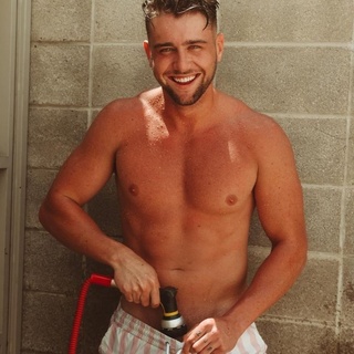 He may not be Thor, but social media celeb @harryjowsey wants some Hemsworth-like fame. And he's achieving Marvel status thanks to OnlyFans. ⁠
⁠
Tap for more on @EDGEmedianetwork ⁠
???⁠
?: @harryjowsey