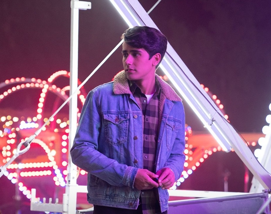 @Hulu's @lovevictorhulu — the spinoff series inspired by "Love, Simon" — comes to its conclusion in its third and final season. The series feels more sharply-written as its storylines resolve. As Season Two ended, Victor's (@itsmichaelcimino) relationship with Benji (@gsear) seemed in doubt, as Benji caught sight of Victor in a clench with new friend Rahim (@anthonykeyvan). Dashing off into the night, Victor made his choice between the two, turning up at the door of...But let's not spoil that. Suffice to say, every choice has its consequences, and what comes next blindsides Victor in the most painful way possible. Season Three shoehorns a lot into its fairly meager allotment of episodes — too much, really; it's inevitable that some relationships will feel underdeveloped, and some storylines have a rushed, truncated quality. That said, the show's humor is better than ever, and the best one-liners more equitably distributed. This feels like a more mature show, too, though in some ways that maturity seems a bit over the top. That said, the more mature approach also allows for greater realism in both matters of the heart and the way parents handle their kids' growing up. "Love, Victor" has grown into its own story — just in time for the story to end, alas. But this cast of likable characters have, like the series, come into their own; they will thrive just fine in fans' imaginations. Watch on @Disneyplus or @Hulu June 15.⁠
⁠
Tap link in bio to continue on @EDGEmedianetwork⁠
?️‍??️?️?⁠
?: @itsmichaelcimino @hulu