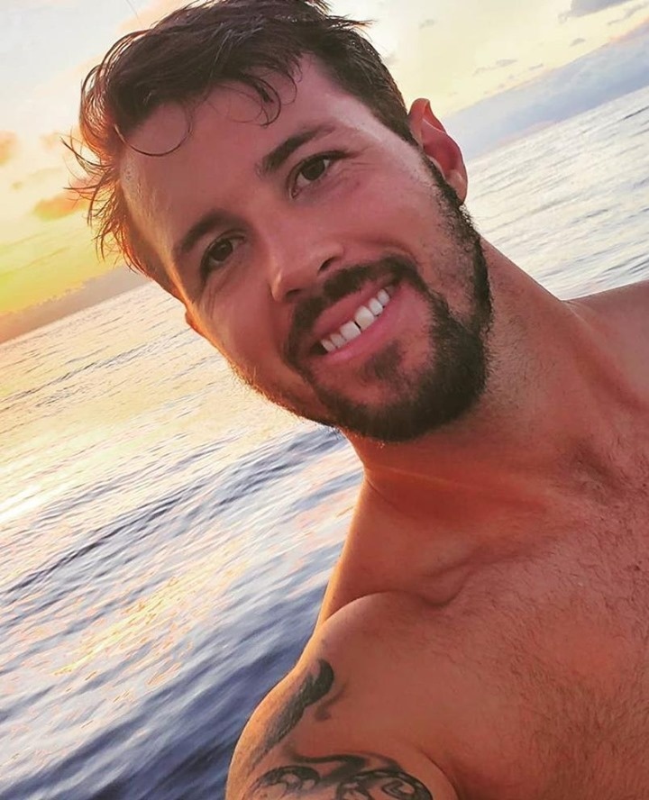 A hunky firefighter took to TikTok to extinguish some inflammatory conspiracy theory claims about the wildfires raging on America's West Coast, and threw off enough sparks to set social media ablaze. Tap link in bio to continue on @EDGEmedianetwork ??⁠
⁠
?️: @dragelruairi ⁠
?: Michael David Clark / Instagram / @wildlandmike