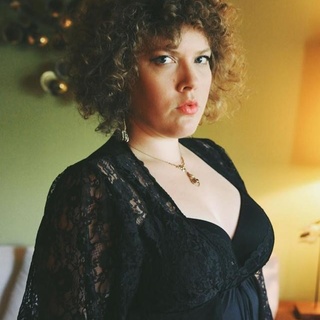 Fall into LGBTQ+ tunes. Listen up for new music from Maria McKee, Evangeline Gentle, Kim David Smith, Rachel Garlin, Bonnie Whitmore, and other LGBTQ+ musicians. Tap link in bio to continue on @EDGEmedianetwork ??️‍??️⁠
⁠
?: Bonnie Whitmore / Instagram⁠
?️: Gregg Shapiro / @BayAreaReporter
