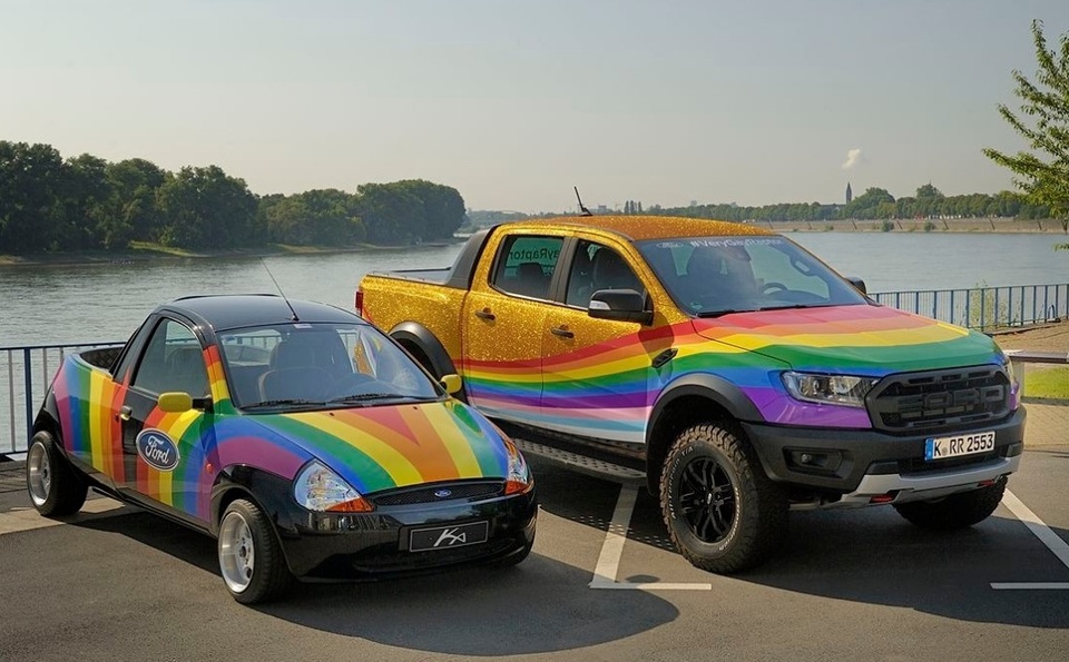 In reponse to homphobic comments about the blue color of Ford's Raptor vehicle being "very gay," Ford's German branch responded with a rainbow. Dubbed the "Rainbow Raptor," Ford of Germany unveiled a rainbow adorned version of the car with a gold finish that is everything you would want in a very gay car and more. Initially the design was created just for social media, but then the company decided to build it and put it on the road in celebration of 2021 ColognePride. "The 'Very Gay' Ford Ranger Raptor was wrapped by Alphafoil, which spent 60 hours and 30 square metres of foil in creating its unique gold dust and rainbow graphics," reported IOL. Ford has a long history of supporting LGBTQ culture through cars. Twenty-three years ago, the automaker "created a truck-converted Ka with a rainbow finish for Cologne's CSD celebration in 1998," reported Motor1. Tap link in bio to continue on @EDGEmedianetwork ??️‍?? (?️: Emell D. Adolphus / @goodnightdetroit  / ?: Ford Of Germany)