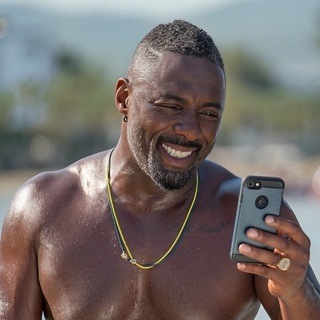 As we approach Father's Day, many of us are going to spend time with the men in our lives who helped shape us. Dads teach us many of the skills we use as adults, and good dads have wisdom and advice for their children when tough times arise. But there's another type of dad that's worth celebrating this June: the hottest daddies on the internet! These men aren't our fathers, and we don't want them to be. We're happy with them as objects of our affections, and we're ready to give you a list of the sexiest DILFs that will have you thirsting day and night!⁠
⁠
Tap link in bio for more on @EDGEmedianetwork ⁠
????⁠
?: @andersoncooper @clooney_george_timothy_ @idriselbaworld @ten_minutes_younger @jeffreydeanmorgan  