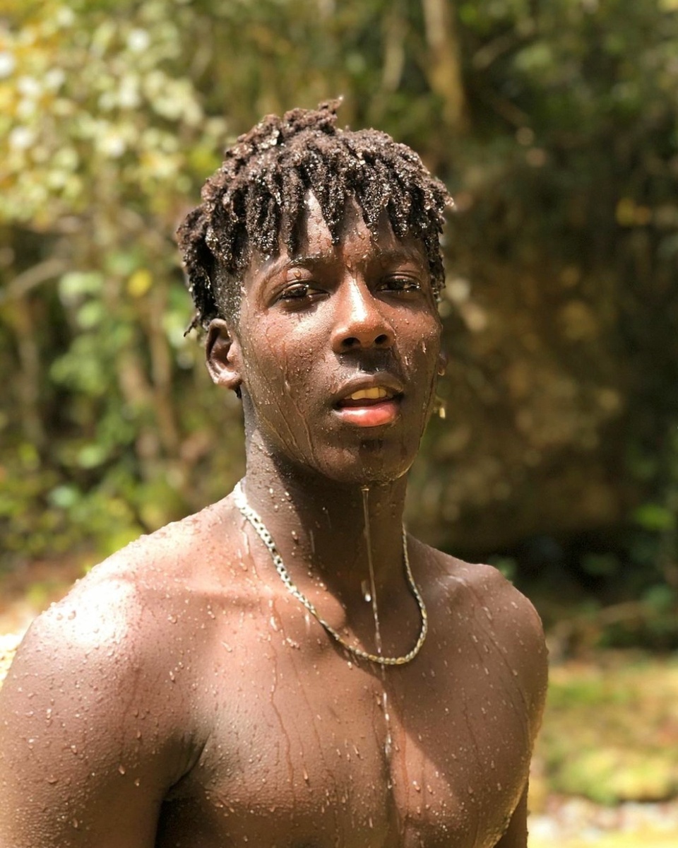 @Reds rookie @la_cocoa_____18 has been a breakout star on the field, and now he's tackling acting. De La Cruz appears alongside soccer star @alexmorgan13 and @NFL standout @obj in a new advertisement for the upcoming movie "Mission: Impossible – Dead Reckoning Part One," starring @tomcruise. The three athletes show off their speed in homage to Cruise's signature sprint in the long-running action franchise.⁠
⁠
Save this post and tap our link in bio for more on @EDGEmedianetwork.⁠
?️?️?⁠
?: @la_cocoa_____18 @obj @alexmorgan13 @tomcruise