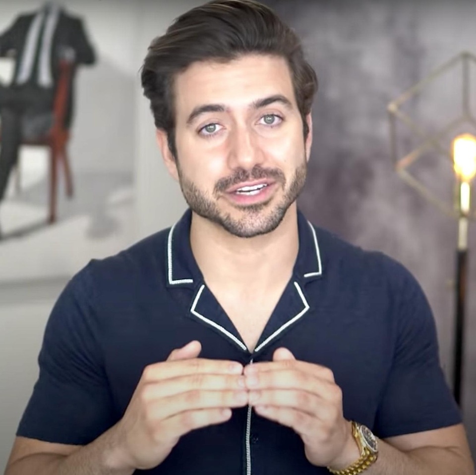 With 2.9 million YouTube subscribers, Alex Costa has become the go-to source for men's #fashion and #style. Check out his top #trends for summer 2020. Tap link in bio to read more on @EDGEmedianetwork ?️‍?☀️?⁠
⁠
?: Alex Costa / YouTube