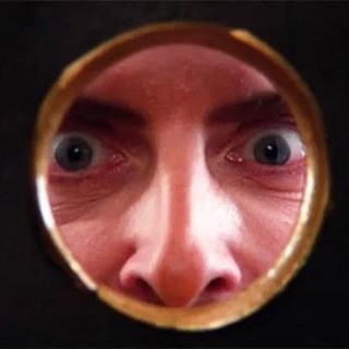 Glory holes are celebrated in João Dall'Stella's cheeky 3-minute video "Stalls." EDGE spoke to the filmmaker about the short. Tap link in bio to continue on @EDGEmedianetwork 