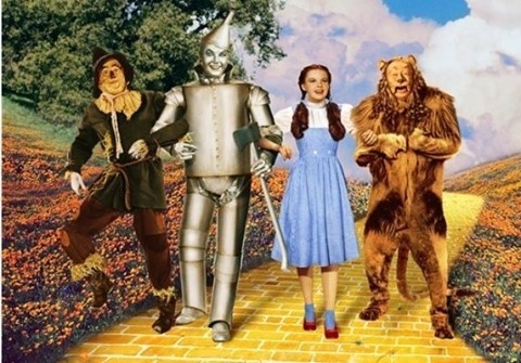 Variety has reported that "Watchmen" Director Nicole Kassell will helm a remake of "The Wizard of Oz" for New Line Cinema. New Line has stated that the upcoming flick will be a "fresh take" and will "draw on other elements" of the "Wonderful Wizard of Oz" - L. Frank Baum's beloved classic. “I am incredibly honored to join Temple Hill and New Line in bringing this beloved classic to the screen,” Kassell said. “While the 1939 musical is part of my DNA, I am exhilarated and humbled by the responsibility of re-imagining such a legendary tale. The opportunity to examine the original themes — the quest for courage, love, wisdom and home — feels more timely and urgent than ever. These are profoundly iconic shoes to fill, and I am eager to dance alongside these heroes of my childhood as we pave a newly minted yellow brick road!” What are your first thoughts on this Hollywood remake?⁠ Tap link in bio to continue on @EDGEmedianetwork ????⁠
⁠
?: Wizard Of Oz / Warner Bros.⁠
