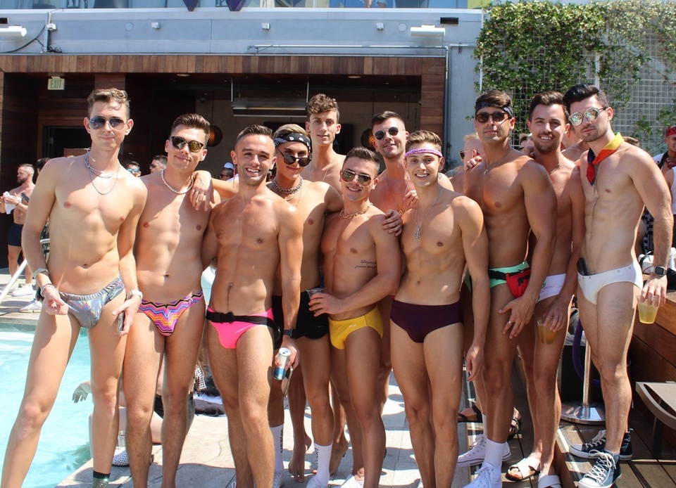 Over the unofficial LA Pride weekend, the hot men and women of Southern California showed off their summer bodies at the Submerge Swim Party, part of the Velvet Dreams weekend at the W Hollywood. EDGE was there! Tap link in bio to view photos on @EDGEmedianetwork ???? (?: Darryl Pelletier / @darrylpelletier)