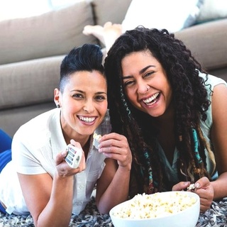 Now, more than ever, we're turning to famous TV actors and actresses and popular reality stars to whisk us away (if only for an episode) to a world other than our own. Tap link in bio to read more on @EDGEmedianetwork #sponsored ??️‍?⁠
⁠
?: Getty⁠
?️: @wexlerwrites⁠
