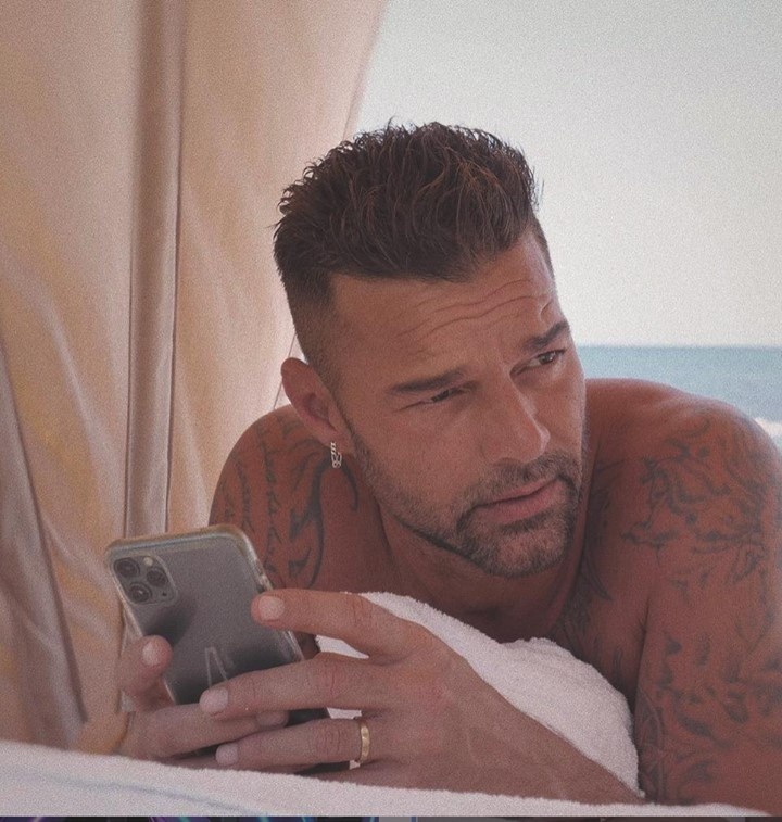 Ricky Martin is taking a stand and speaking out against homophobic comments. The Latino pop star recently received backlash after gracing the cover of Cap 74024 with his husband Jwan Ysof in a shirtless tender embrace and posting the photo on Instagram. As reported by Yahoo, Martin followed up the post with another message in Spanish clarifying what he wants to say to those posting anti-gay messages about his photos. "What I didn't expect, especially after all the work that has been done for so many years, is that a large number of people decided to stop following us or comment in a derogatory way," said Martin in Spanish, Yahoo reports. "Of course, it is not the number of followers that worries me, it is the message behind [their] decision that has caused me the same feeling I had years ago before sharing publicly about my sexual orientation. That same fear that paralyzed me, tormented me and would not let me be." Tap link in bio to continue on @EDGEmedianetwork ???? (?️: Emell D. Adolphus / @goodnightdetroit , ?: Ricky Martin / Instagram)