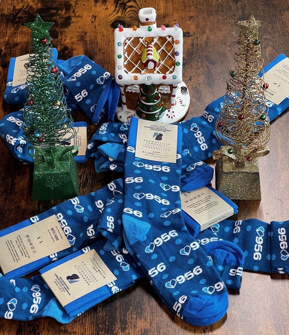 In celebration of National Sock Day, we've got 10 pairs of awesome 956 socks to give away! ? Sign up to our Weekly Community Update by Wednesday December 11th for a chance snag a pair! Ready, set, go! 

Enter at: https://socks.zapier.app (Link in bio)