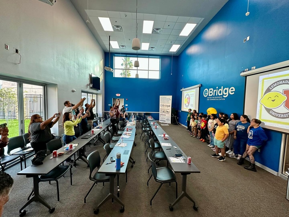 We loved hosting yesterday night’s Lemonade University at eBridge! Brownsville’s youngest entrepreneurs are getting ready to shine on Lemonade Day this June 14. Thank you to the Brownsville Chamber and H-E-B for making it happen. ? Register your child to run a lemonade stand on Lemonade Day: https://local.lemonadeday.org/brownsville (Link in Bio!)