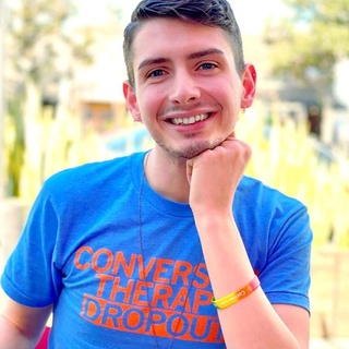 A 26-year-old Kentucky man has described in an op-ed the horrors he endured a decade ago when, at the age of 16, he was forced to undergo so-called "conversion therapy." Curtis Galloway, in an op-ed published by the River City News, recalled entering a spiral of depression and isolation, losing trust in the parents he'd once been close to, and even, despite his status as a minor, being advised as to how to masturbate. Galloway wrote, the traumatic experience "centered around my sexuality and left me with permanent mental and emotional scars." The ordeal began when Galloway "finally came to terms with my sexuality" at age 16, but acknowledging he was gay meant that he "was to go through the most traumatic experience in my life." Galloway explained that the "therapy" was "an attempt to indoctrinate [the idea] that homosexuality is some kind of a choice." Galloway recounted how "the counselor instructed me to end time with 'gay-affirming friends,' or in other words, anyone who loved and supported me despite being a gay man," a directive that caused Galloway to pull away from his social circle out of fear that he would be taken out of school, "which was my only safe haven." Tap link in bio to continue on @EDGEmedianetwork ?️‍?⁠
⁠
?: Curtis Galloway / Instagram / @lordcurtisg⁠
?️: Kilian Melloy / @dragelruairi 
