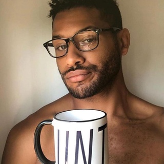 Canadian actor and model Jeffrey Bowyer-Chapman stars in a new queer thriller "Spiral" out on the streaming service Shutter this week. Tap link in bio to continue on @EDGEmedianetwork ??⁠
⁠
?: @jeffreybchapman / Instagram⁠
