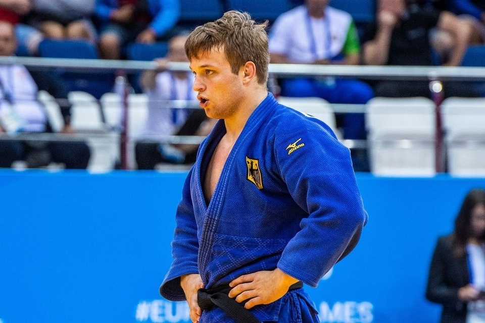 "Years of hard work, routine and training finally paid off for 26-year-old judoka Timo Cavelius," writes Instinct. "Returning to Stuttgart's German National Judo Championships for the third year in a row, the out athlete was able to pull off the big W against former champion Tim Gramkow. This accomplishment makes Cavelius the first out fighter in the Japanese martial arts discipline to hold the title." With the win and his success internationally, Cavelius has his sights set on qualifying for the 2024 Paris Olympics, he told Outsports. In a 2020 interview with the German magazine Spiegel, he said, " A well-known German tabloid actually wanted to do a big story about my sexuality — but because I can't tell a sad or shocking story about my coming out , they dropped the topic." Asked about his coming out process, Cavelius said: "I think I went through the same emotional process as other gay boys of that age. When I realized at the age of 13 that I was much more interested in other men than in women, I didn't admit it to myself for ages and thought it was just a phase. When I moved to the 'House of Athletes' in Munich at the age of 15 to concentrate on sports, I had the opportunity to meet up with boys for the first time in the big city. From then on, it was actually clear to me that I was gay. I was in my first relationship and started talking about it with friends and family as well. I actually accepted it as a normal part of me back then." But the 26-year old waited to come out until 2019, telling Spiegel that "(I)n sport, the topic was taboo for me for a long time. Not only because I had repeatedly read horror stories in the media about athletes coming out. In my team we were all pubescent boys who still wanted to prove their masculinity. Judo is also a very physical sport, after all you throw each other around and you're incredibly close in ground combat. I was afraid that the others would no longer take me seriously.⁠
⁠
Tap link in bio for more on @EDGEmedianetwork ⁠
?️‍???‍♂️❤️⁠
?: Timo Cavelius