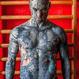 A French schoolteacher whose body is completely covered in tattoos was told he cannot teach kindergarten for fears that he scares children. Tap link in bio to continue on @EDGEmedianetwork ?⁠
⁠
?: @freakyhoody / Instagram (Christophe Archambault)