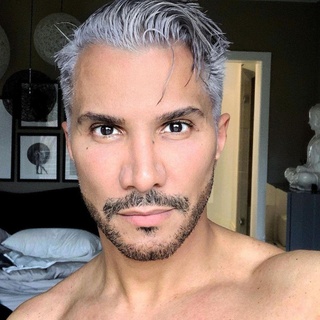 Jay Manuel, best known for being a judge and mentor on "America's Next Top Model," has announced he's writing a book inspired by his time on the hit reality show and is opening up about his former boss Tyra Banks with an interview in Variety. Tap link in bio to read more on @EDGEmedianetwork ?️‍? #ANTM  #model #fashion #tyrabanks #americasnexttopmodel #beauty #gay #LGBT (?: Instagram / @mrjaymanuel)