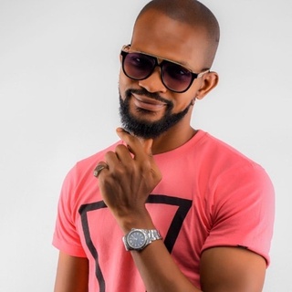 Uche Maduagwu, a Nigerian actor who is part of the country's "Nollywood" film industry, came out as "proudly gay" in a pair of Jan. 31 Instagram posts. "Don't let anybody intimidate you," the actor says in his first post. "Come out! Show your identity! You are who you are, boys - you are who you are." The actor goes one to declare he is gay and proud, a message he repeated in second post he made on the same day in which he said he was "proudly gay" and asked U.S. President Joe Biden to place sanctions on his country "for its inhuman laws against law abiding homosexuals". In the post, Maduagwu said the Nigerians are "tired and scared" due to the country's anti-LGBTQ laws, "despite the fact that more than 40% of current legislatures and over twelve governors are homosexuals". Maduagwu did not offer any names of government officials in making the claim, but he followed up with several more posts over the next few days. In one, he condemned what he described as a disparity in policing; in several others he posted pictures of himself wearing a bright red brassiere. The posts received a few congratulatory messages ("Thanks for your strong message," one supporter posted, while others said the actor had made valid points), but they drew anti-LGBTQ criticisms as well. Tap link in bio to continue on @EDGEmedianetwork ???️‍?⁠
⁠
?️: Kilian Melloy / @dragelruairi ⁠
?: Uche Maduagwu / Instagram
