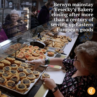 The Berwyn mainstay known as Vesecky’s Bakery is closing after more than a century of serving up Eastern European baked goods the old-fashioned way.

The bakery at 6634 Cermak Road officially announced the closing on Facebook Monday morning. The post said Tuesday would be the bakery’s last day.

By 9 a.m. Tuesday, owner Nancy Vesecky said the bakery was sold out. Customers had started lining up at 5 a.m., with the bakery opening at 6 a.m., and lines were “out the door,” Vesecky said.

Tap on our bio link to read more.

? Shanzeh Ahmad / Chicago Tribune
? Antonio Perez / Chicago Tribune / @apereztribune