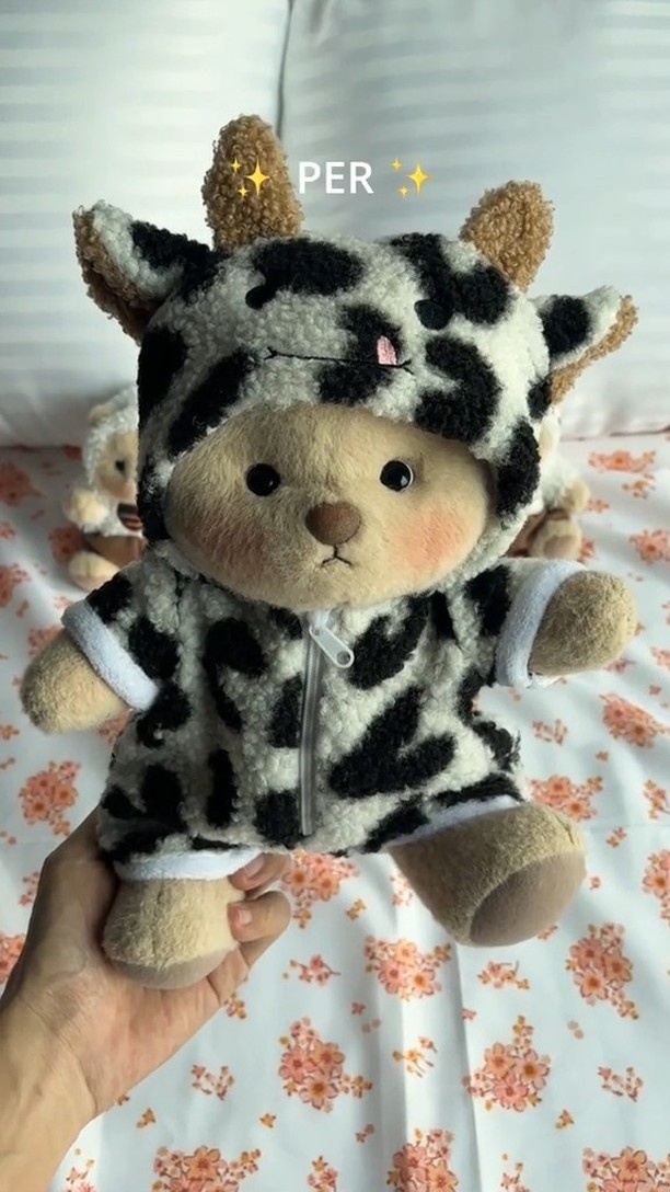 I think you will love my new look??
#getahug #getahugcow #newlook #cow #cowoutfit #cute #love #giftideas #community #fyp
