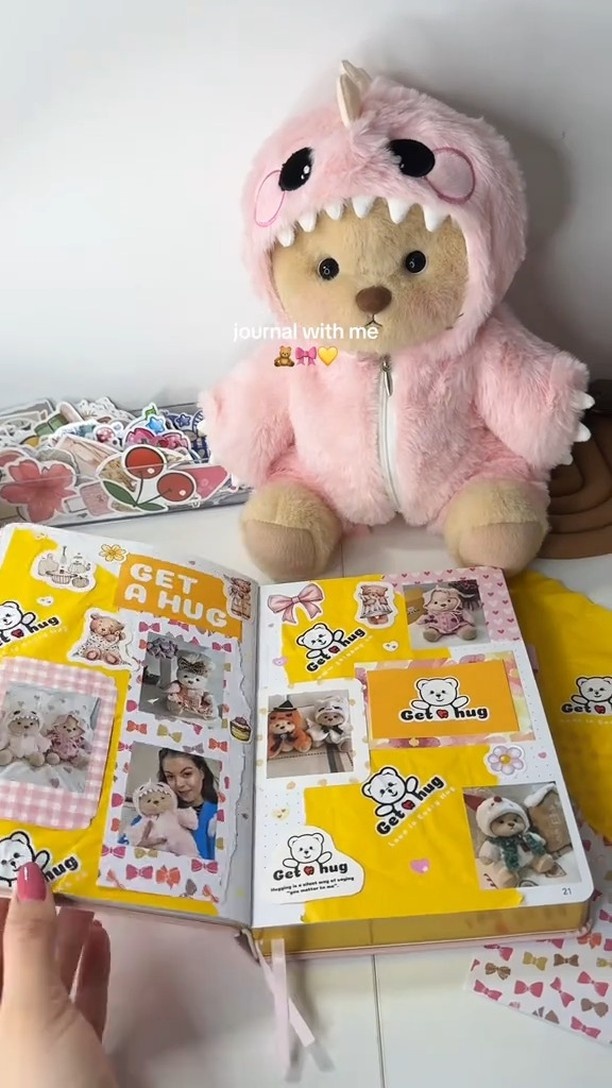 Keep best memory with me!??#journal #journalwithme #getahug #teddybear #journaling #junkjournal #fy #fyp #foryou #getahugbear