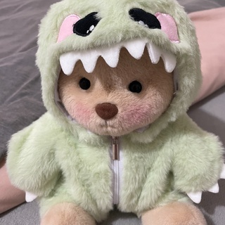 Do you love me???? #getahug #bear #dinosaur #fluffy #bedroomdecor #collect #stuffed #plushies