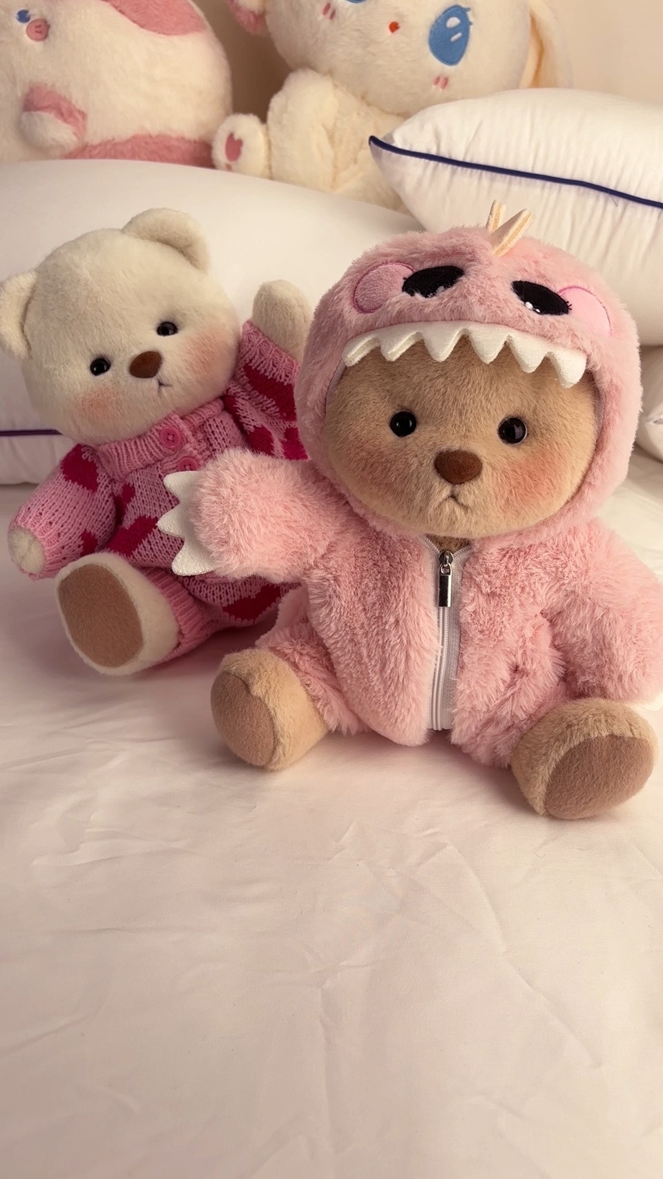 We are bestie forever!❤❤??
#getahug #getahugbesite #pinkaesthetic #pink #kawaii #plushies #soft #teddybear #bearlove #shop #bestiechallenge #besties