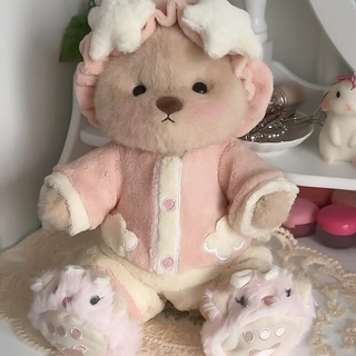 Where are you spending your holiday?☺️??
#getahug #teddybear #cute #pink #princess #coquette #christmas #christmasgift#holiday#festival