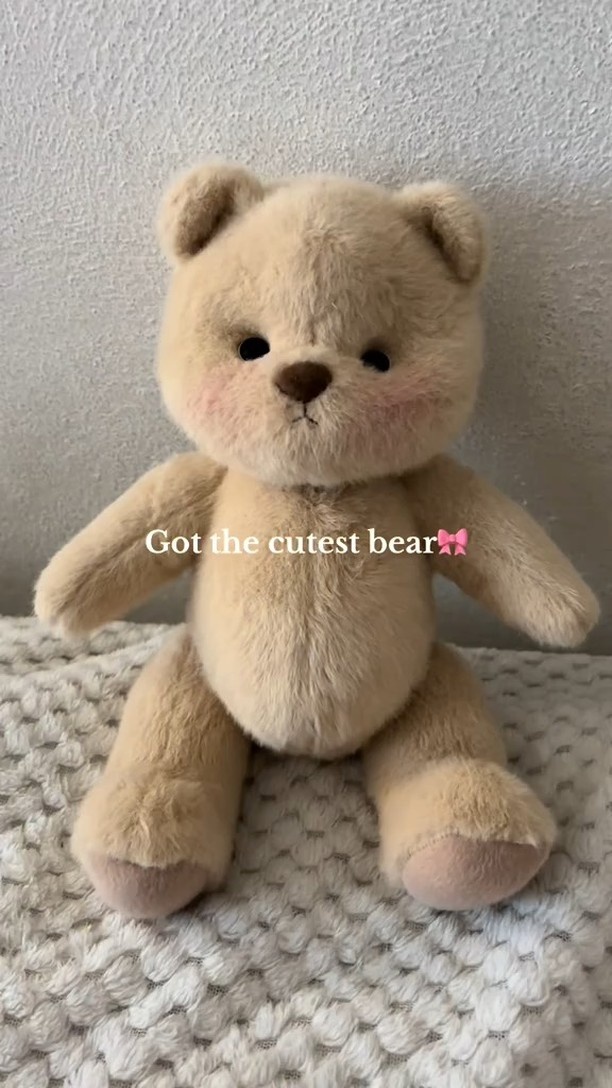 My warm heart❤
#getahug #teddybear #bears #bearlover #plushies #cute #mondayvibes
