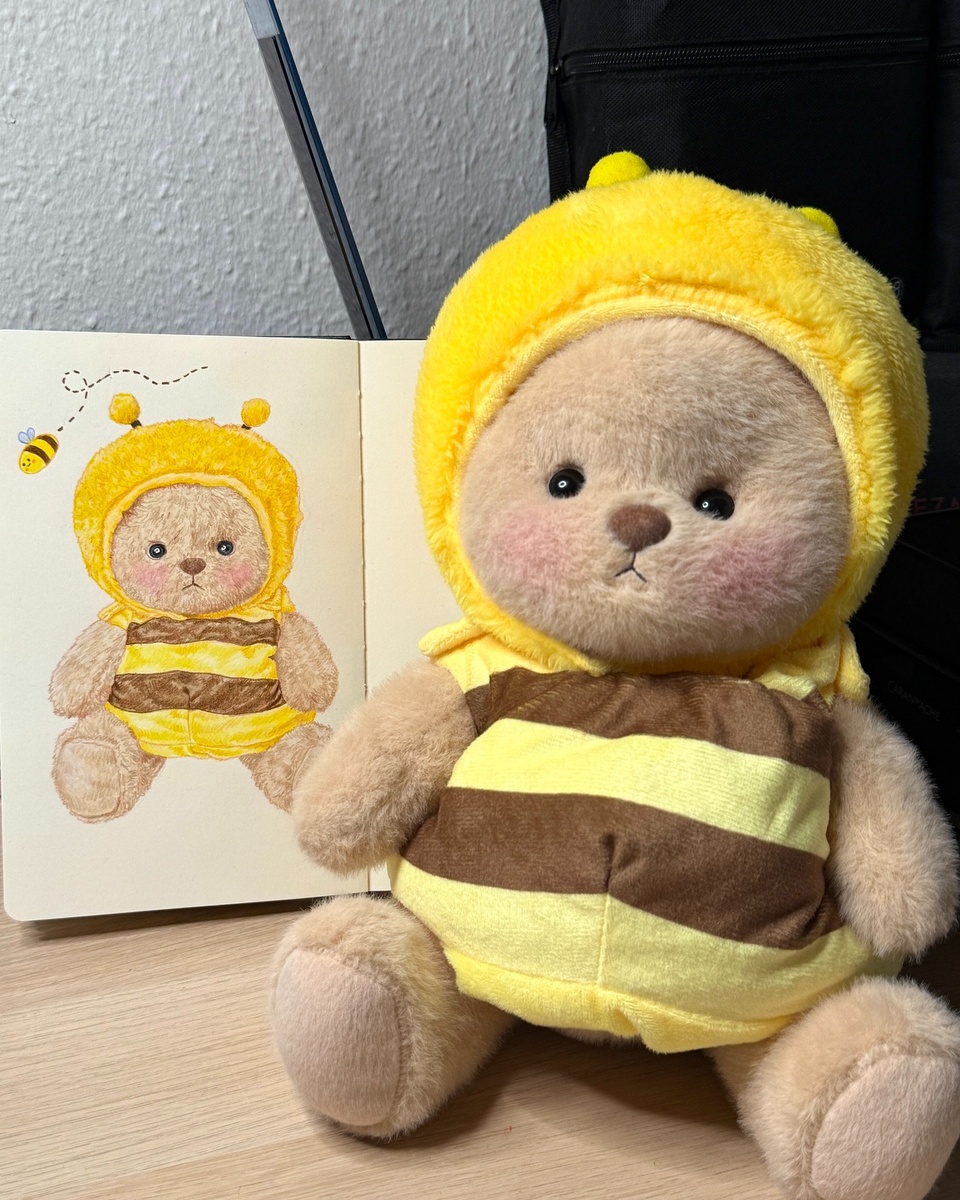 It is another me???
#getahuag #drawing #teddybear #giftidea #sketchbookpage #bee #ValentinesDaygift