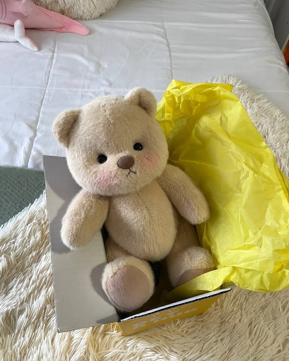 ?I’m thinking of a reason to go out!???
#Gethuag #pinkbeanieBilly #StylishTeddy #BeretAndBraces #TeddyFashion #Chic #CuteAndClassy #OffWeGo #bearlover #idea #teddybearchallenge #fun #FluffyFriends