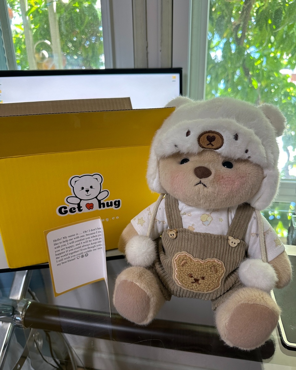 Cutest little boy, do you like his little hat???? #getahug #minkbear #Stuffed #fluffy # #deliciaigk #cute #kawaii