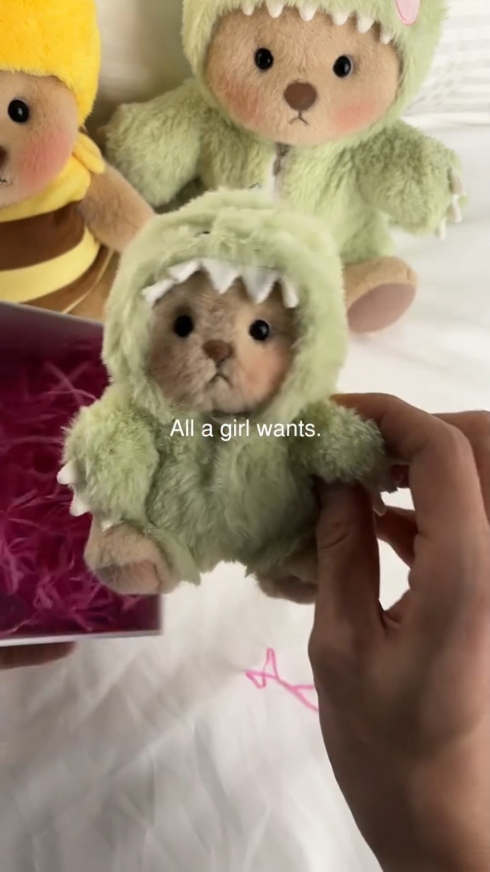 Hello, we are Kitty's friends- Bubu and Bibi!????
#getahug #teddybear #minibear #mini #micro #kitty #hellokitty #bgm