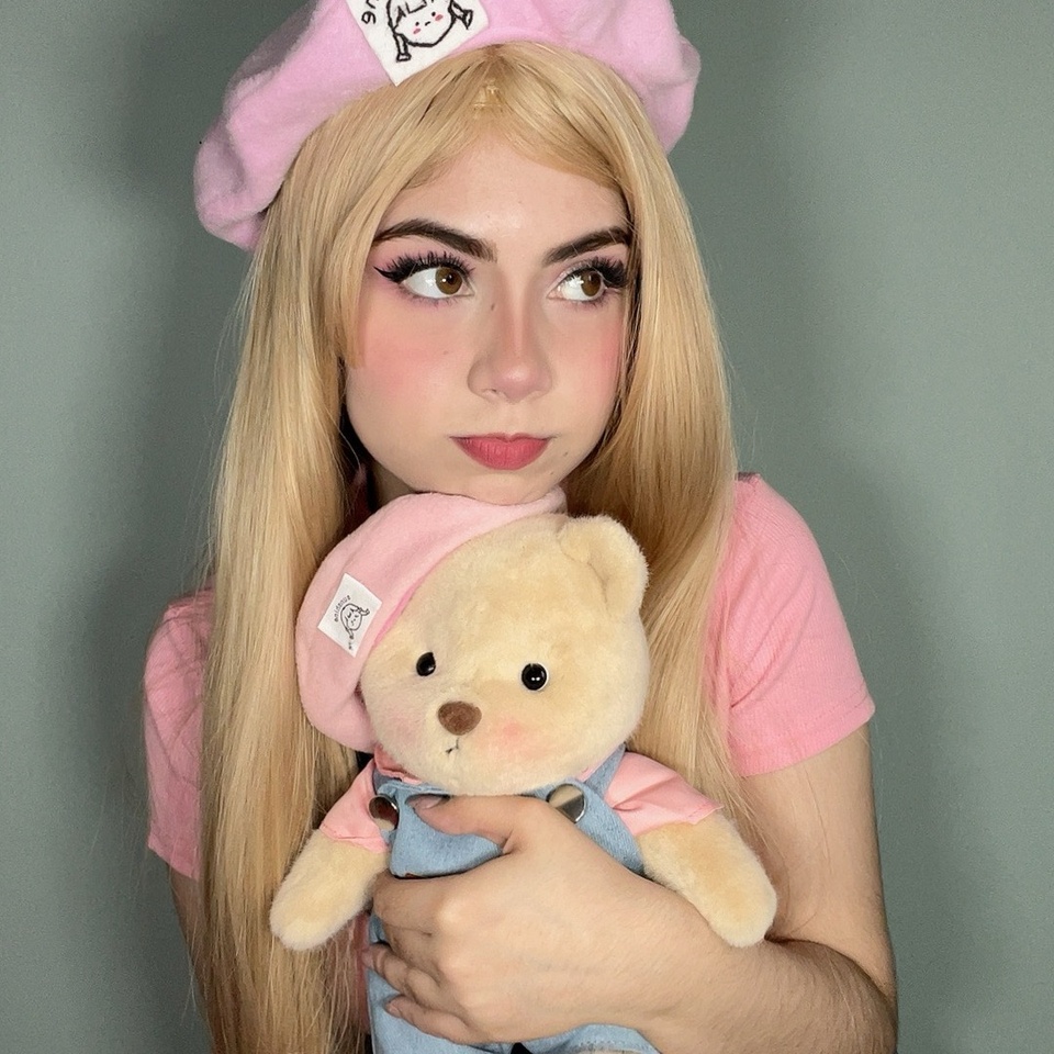 Family matching outfits!??#getahug#PinkBeanieOveralls#photography#teddybear#teddy#plushies#stuffedanimals#softtoy#cuddlytoy 
#toystagram#toyphotography#bearlover#toyscollection#girly#girlie#aesthetic#family#Familymatchingoutfits