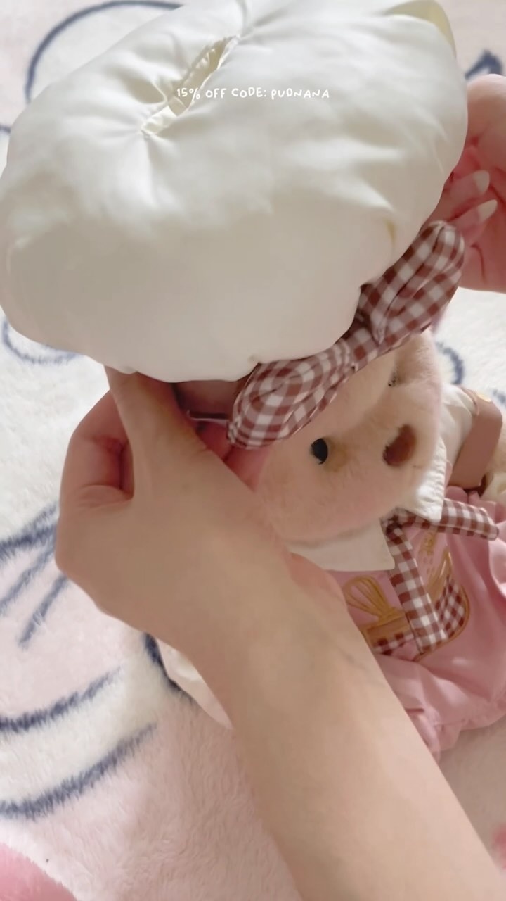 First cooking day!????
#getahug#chef#asmr#unboxing#teddybear#teddy#plushies#stuffedanimals#softtoy#cuddlytoy#toystagram#toyphotography#bearlover#toyscollection#girly#girlie#girlyroom#aesthetic