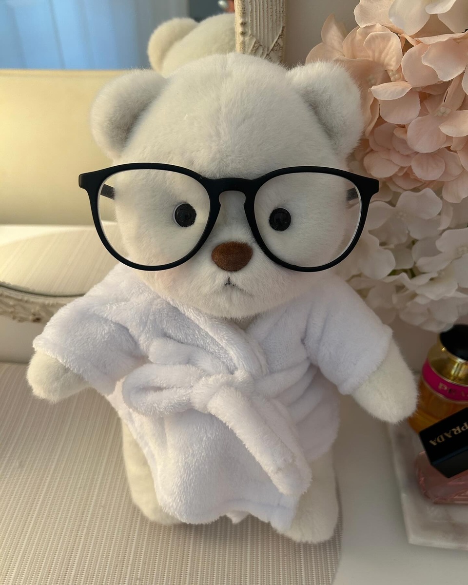 Morning! My mommy dressed me up with cute little dress and took me out to play for a while,so happy!- Billy???#getahug #billydiary#diary#teddybear #teddy #plushies #stuffedanimals #softtoy #cuddlytoy #toystagram #toyphotography #bearlover #toyscollection #girly #girlie #girlyroom #aesthetic #daily