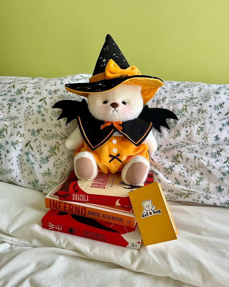 #halloweenstorytelling??? 
A long time ago, a girl named Bella was inseparable from her teddy bear. However, as she grew older, the teddy bear was forgotten in the attic. On the eve of Halloween, Bella heard strange sounds coming from the attic. In a corner, she saw the forgotten teddy bear, still sitting there quietly, as if waiting for something. Carefully, Bella picked it up, intending to take it downstairs, when she noticed the bear’s eyes suddenly glowing softly and it gently moved. The teddy bear said to her, “Thank you, Bella. You never truly forgot me.”

Bella learned that every child’s teddy bear gains temporary magic on Halloween night to protect them from fear. That night, Bella and her teddy bear rekindled the warmth of childhood, and she realized it had been quietly guarding her all along.

#Getahug #IamWinter #TeddyBearStory #Halloween #ChildhoodFriend #love #TeddyBearLover #SpookyNight #Halloweenbear #halloweendecor #giftideas #collection #cute #handmade #memory #fun