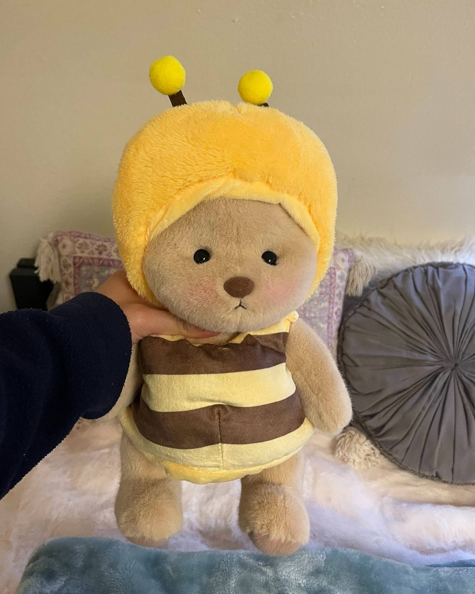 ?Billy diary-Mommy, I'm a bit unhappy today. Can you just hold me more gently???#getahug #beebear #teddybear #teddybears #teddy #plushies #stuffedanimals #softtoy #cuddlytoy #toystagram #toyphotography #bearlover #toyscollector #cutetoys #teddybearlove #instatoy