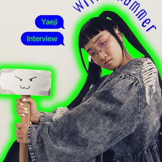 ⠀
2023 코첼라 라인업으로 전 세계에 존재감을 알린
예지(@kraejiyaeji)의 인터뷰 소개드려요!??

Q. 이번 앨범은 사회적 억압으로 인한 분노와 극복 과정을 담고 있다고 들었어요.
A. 서울과 미국을 오가면서 차별과 억압은 다양한 형태로 나타난다는 것을 알게 되었습니다. 특히 팬데믹 기간 동안 앨범을 만들면서 많은 분노를 느꼈는데, 다행히 앨범을 완성한 지금은 사랑이라는 감정만 남았어요.

Q. 앨범 커버와 뮤직비디오에 등장하는 망치 캐릭터는 어떻게 구상하게 되었나요?
A. ‘해머 리(Hammer Lee)’는 한국의 ‘스트레스방’에서 착안했어요. 감시 카메라가 지켜보는 가운데 안전 장비를 착용하고 물건을 부수는 것이 신선한 스트레스 해소 방법 같다는 생각이 들었죠.

Q. 작곡 외 다양한 작업도 직접 하신다고 들었는데, 이번 앨범에서 비주얼적으로 표현하고 싶었던 것은 무엇인가요?
A. 판타지를 보여 주고 싶었어요. 마법 소녀들이 등장하는 애니메이션처럼요. 판타지는 우리가 배우고 꿈꾸게 만드는 것 같아요.

사회의 부조리에 당당하게 맞서는 예지의 인터뷰, 아직 안 읽어보신 분들은 어서 DIVE로 ??‍♂️?

?지금 DIVE 앱에서 '예측 불허 글로벌 아티스트' 콘텐츠를 확인해 보세요.

✅DIVE 앱에서 매일 업데이트되는 컬처 콘텐츠를 만나보세요!

#현대카드DIVE #현대카드다이브
#현대카드 #HyundaiCard