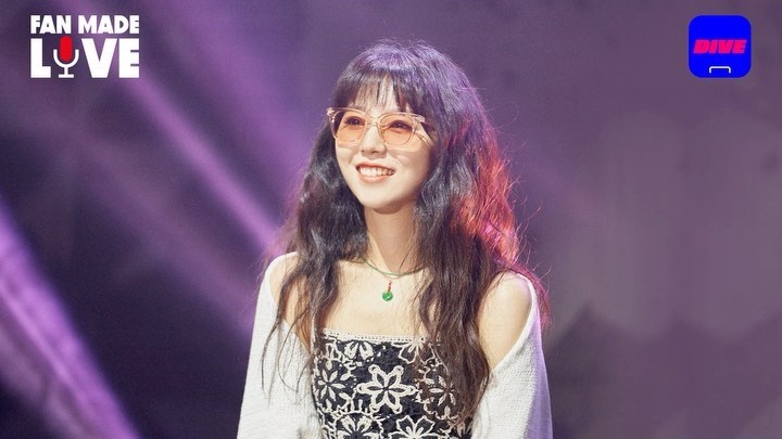 봄이 왔어요, 스텔라장이 이 노래를 불렀더니?

"우울한 블루를 따뜻한 핑크로 바꿔볼게요"
기분 좋은 음색에 따스한 미소까지?
스텔라장의 핑크빛 설레임 가득한
'Blue Turns Pink' 라이브 무대를 지금 공개합니다!

?프로필의 링크를 통해 '스텔라장 LIVE PLAY ▶' 를 확인해 보세요.

팬들이 만드는 Well-made 랜선 라이브
Fan-made LIVE 시즌 3의 세 번째 무대!

✔풀버전 영상 감상 방법 :
1) DIVE 앱 '스텔라장 LIVE PLAY▶' 검색?
*이벤트 당첨자도 위 콘텐츠 하단에서 확인 가능!?
2) 유튜브에서 '현대카드 DIVE' 채널 검색?

Melon 앱에서도 즐기는 Fan-made LIVE!
스텔라장의 무대를 확인해 보세요?

잠깐! 스텔라장의 Fan-made LIVE는 이제 시작이에요▶
스텔라장의 과즙미 넘치는 ‘Colors’ 무대와
팬들이 직접 만드는 토크쇼 <Fan-made TALK>!
04. 16(금)에 공개됩니다?

#팬메이드라이브 #스텔라장 #StellaJang

#현대카드DIVE #현대카드다이브
#현대카드 #HyundaiCard