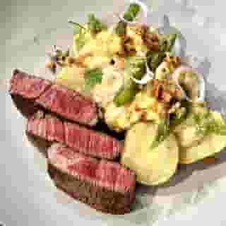 ⠀
무드 있는 연말 파티에 빠질 수 없는 명품 요리를 내 손으로✨

독일 프리미엄 쿡웨어 브랜드 Fissler(@fissler_korea)와
쿠킹 라이브러리가 함께하는 올해의 마지막 쿠킹 클래스??‍?

’이재훈‘ 셰프(@romantic_owner_chef)가 
다가오는 크리스마스와 연말 파티를 위해 준비한
알감자구이&스테이크와 광어 스테이크를 만날 수 있는 기회!

쿠킹 라이브러리에서 올 연말 풍성한 파티를 준비해 보세요??

?지금 DIVE 앱에서 ’연말 홈 파티를 책임질 디시‘ 콘텐츠를 확인해 보세요.

쿠킹 라이브러리 X Fissler
<이재훈 셰프의 크리스마스&연말 파티 쿠킹 클래스>
• 신청기간: 2023. 12. 07(목) ~ 2023. 12. 15(금)
• 일시: 2023. 12. 16(토) 오후 5시
• 장소: 현대카드 쿠킹 라이브러리 3F 키친
• 프로그램:
- 파프리카 타르타르소스를 곁들인 알감자구이&스테이크
- 오렌지 단호박소스, 올리브 타프나드를 곁들인 광어 스테이크
• 금액: 80,000원(2인)
• 예약: DIVE 앱 ’연말 홈 파티를 책임질 디시‘ 콘텐츠 내 예약 

✅DIVE 앱만 있으면 현대카드 라이브러리 주중 입장 가능!

#CookingLibrary #현대카드쿠킹라이브러리
#쿠킹클래스 #이재훈셰프 #연말 #크리스마스

#현대카드DIVE #현대카드다이브
#현대카드 #HyundaiCard