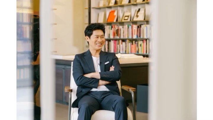 후배들 모두 착석?
진선규 선배의 연기 꿀팁을 공개합니다!
-
드디어 개강한 <오버 더 레코드> 진선규 편
연기를 꿈꾸는 후배들, 영감이 필요한 후배들을 위한 꿀강
지금 바로 DIVE 앱 '오버 더 레코드 세 번째 강연 진선규 편'에서 확인하세요!
-
[후배소환 #EVENT]
▶ 방법 :
진선규 선배의 꿀강을 공유하고 싶은 친구를 댓글로 태그하면 참여 완료!
▶ 기간 : 2020. 09. 01(화) ~ 09. 22(화)
▶ 발표 : 2020. 09. 25(금) 오후 5시
▶ 경품 : 스타벅스 디저트 세트 20개
- 
▶ 유의 사항 :
- 현대카드 회원 및 비회원 제한 없이 누구나 참여 가능합니다.
- 참여 기간 내 접수해야하며 마감 시간 이후 신청 시 응모 제외됩니다.
- 경품 관련 상세 내용은 당첨자에게 인스타그램 DM으로 개별 안내 예정입니다.

- 
?프로필의 링크를 통해 DIVE 앱을 다운받을 수 있습니다.
-
#오버더레코드 #OVERTHERECORD #진선규
-
#현대카드DIVE #현대카드다이브
#현대카드 #HyundaiCard