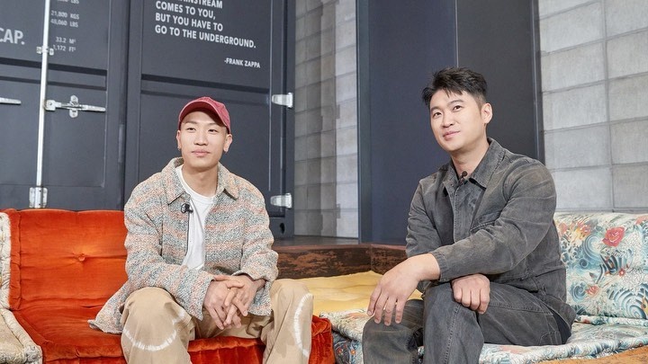 덕담 난무 주의? 이 우정의 끝은..?
-
30년 친구 다듀는 싸우지 않아요^^
이식계의 표본, 개코와 살아 있는 성인군자 최자의
찐친케미(?) 터지는 다이나믹 듀오의 토크를 지금 확인하세요!
-
?프로필의 링크를 통해 '다이나믹 듀오 LIVE PLAY ▶'를 확인해 보세요.
-
팬들이 직접 만드는 Well-made 랜선 라이브
Fan-made LIVE 시즌 ✌
-
✔풀버전 영상 감상 방법 :
1) DIVE 앱 '다이나믹 듀오 LIVE PLAY ▶' 검색?
*이벤트 당첨자도 위 콘텐츠 하단에서 확인 가능!?
2) 유튜브에서 '현대카드 DIVE' 채널 검색?
-
Melon 앱에서도 즐기는 Fan-made LIVE!
다이나믹 듀오 감상평 이벤트도 놓치지 마세요?
-
#팬메이드라이브 #다이나믹듀오 #Dynamicduo
-
#현대카드DIVE #현대카드다이브
#현대카드 #HyundaiCard