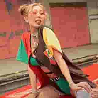 팬들이 직접 만드는 Well-made 랜선 LIVE?
Fan-made LIVE 시즌 ✌
-
팬메이드 라이브 시즌 2 다음 무대의 주인공!
파워풀한 가창력과 무대 매너의 소유자 제시(@jessicah_o)?
-
대체 불가한 제시의 폭발적인 소울과
팬들의 참여로 완성될 팬메이드 라이브!
여러분의 요청으로 제시의 무대를 함께 만들어 주세요?
-
?<Fan-made LIVE 시즌 2 제시 편> #EVENT 안내
?방법 : 제시에게 듣고 싶은 곡, 궁금한 질문, 보고 싶은 퍼포먼스 등 여러분이 원하는 모든 것을 댓글로 요청해 주세요!
?기간 : 2020. 09. 02(수) ~ 2020. 09. 06(일)
?발표 : 2020. 09. 11(금) 본 게시글 댓글 및 제시 팬메이드 라이브 영상을 통해 발표
* 본 이벤트는 DIVE 앱과 인스타그램에서 동시에 진행되며, 당첨자는 통합으로 선정될 예정입니다.
?경품 :
- 제시 사인 CD (5명)
- 펜톤 BM1 블루투스 무선 마이크 (10명)
-
DIVE 앱에서 참여하면 당첨 확률이 UP!
지금 바로 DIVE 앱 '내가 만드는 제시 LIVE'를 확인해 보세요
-
?프로필의 링크를 통해 DIVE 앱을 다운 받을 수 있습니다.
-
#팬메이드라이브 #제시 #Jessi
-
#현대카드DIVE #현대카드다이브
#현대카드 #HyundaiCard