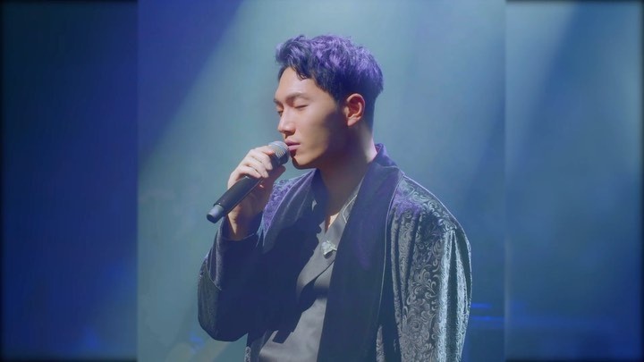 잠 못 드는 이 밤, 따스하게 건네는 김필의 위로 한 마디?
-
팬들이 직접 만드는 Well-made 랜선 라이브
Fan-made LIVE의 Special 무대?
-
위로가 필요한 모든 사람들을 위해,
걱정과 고민이 얽혀 흘러가는 당신의 겨울 밤을
김필의 노래 한 소절이 함께 합니다?
'불면' 최초 라이브 무대를 지금 확인해 보세요!
-
?프로필의 링크를 통해 '김필 LIVE PLAY ▶'를 확인하세요
-
✔풀버전 영상 감상 방법 : 
1) DIVE 앱 '김필 LIVE PLAY ▶' 검색?
2) 유튜브에서 '현대카드 DIVE' 채널 검색?
-
#팬메이드라이브 #김필 #KimFeel
-
#현대카드DIVE #현대카드다이브
#현대카드 #HyundaiCard