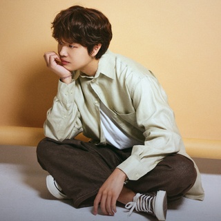 ⠀ 
윤상 Curated 07의 주인공은
<슈퍼밴드> 우승 팀 ’호피폴라‘의 기타리스트이자
보다 깊어지고 성숙한 매력을 가지고 있는
싱어송라이터 영소(@0.so.kim)?
⠀
연주곡과 가창곡으로 구성된
첫 EP ‘영원보다 소중한 지금’을 발매하며
싱어송라이터로 발돋움한 영소의 새로운 시작을
언더스테이지에서 만나보세요!✨
⠀
<윤상 Curated 07 영소>
· 일시 : 2024.05.11(토) 오후 7시 / 05.12(일) 오후 6시
· 장소: 현대카드 언더스테이지
· 티켓 가격: 88,000원 (현대카드 결제 시 20% 할인, 할인가: 70,400원)
· 티켓 오픈: 2024.04.23(화) 오후 8시
· 예매처: 멜론 티켓
⠀
? 프로필의 링크를 통해 DIVE앱을 다운 받을 수 있습니다.
⠀
#현대카드언더스테이지 #UNDERSTAGE
#영소 #싱어송라이터
⠀
#현대카드DIVE #현대카드다이브
#현대카드 #Hyundaicard
⠀
[유의사항]
- 본 공연은 Gift 카드를 제외한 모든 현대카드로 결제 가능하며, 현대카드 결제 시 1인 2매에 한해 20% 할인 혜택이 제공됩니다. (티켓 판매 기간 : 2024. 04. 23~2024. 05. 11)
> 상환 능력에 비해 신용카드 이용금액이 과도할 경우, 귀하의 개인신용평점이 하락할 수 있습니다.
> 개인신용평점 하락 시 금융거래와 관련된 불이익이 발생할 수 있습니다.
> 일정 기간 원리금을 연체할 경우, 모든 원리금을 변제할 의무가 발생할 수 있습니다.
- 신용카드 발급이 부적정한 경우(연체금 보유, 개인신용평점 낮음 등)카드 발급이 제한될 수 있습니다 
- 카드 이용대금과 이에 수반되는 모든 수수료를 지정된 대금 결제일에 상환합니다.
- 금융소비자는 금융소비자보호법 제19조 제1항에 따라 해당 상품 또는 서비스에 대하여 설명을 받을 권리가 있습니다.
- 자세한 내용 및 이용 조건은 카드 신청 전 현대카드 홈페이지 및 상품설명서, 약관 참고
- 준법감시심의필 240418-008호 (2024.04.18~2025.04.17)