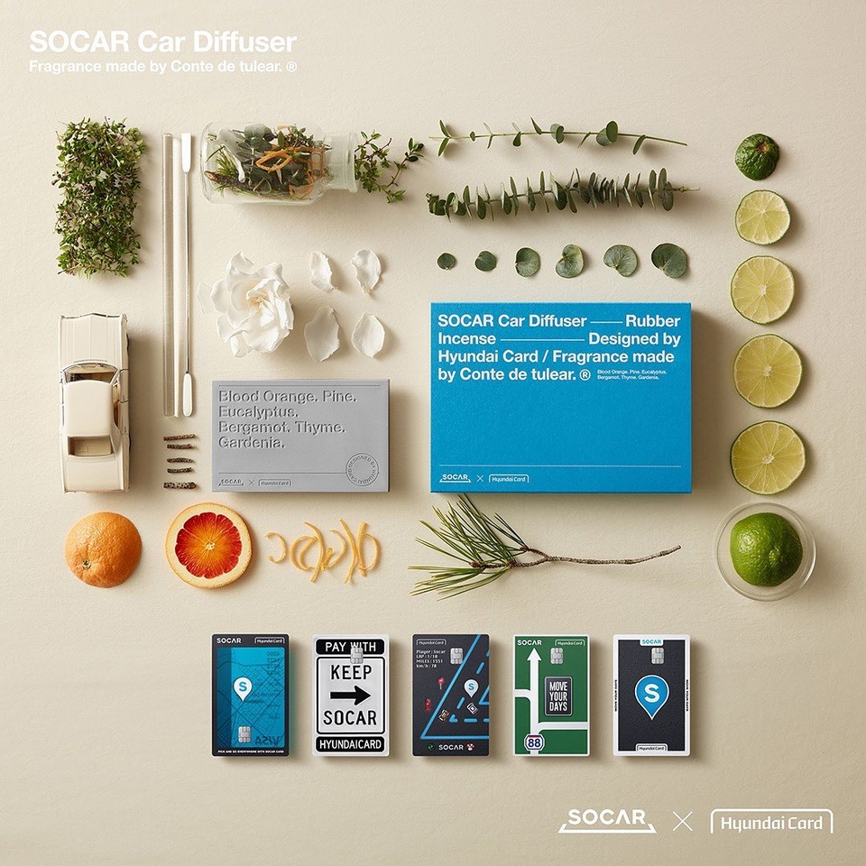 ⠀
쏘카카드 출시 1주년 기념 퀴즈 이벤트??
SOCAR Car Diffuser를 손에 넣을 수 있는 기회!
⠀
방법은 심플
쏘카앱에서 퀴즈만 풀면 끝
⠀
[Quiz?]
쏘카카드는 쏘카를 이용할 때마다 (?)%가
외식할 때마다 (?)%가 크레딧으로 쌓인다
⠀
지금 쏘카앱에서 참여 가능!?
⠀
[퀴즈 이벤트 안내]
- 혜택① : 퀴즈 푸는 모두에게 1천 크레딧 제공
- 혜택② : 퀴즈 정답자 중 추첨을 통해 SOCAR Car Diffuser 제공 (100명)
- 기간 : 2022. 02. 14(월) ~ 04. 30(토)
⠀
#SOCAR #쏘카 #쏘카카드
#쏘카카디퓨저 #SOCARCarDiffuser
#꽁티드툴레아 #contedetulear
#현대카드 #HyundaiCard
⠀
[유의사항]
> 연회비 : 국내전용/국내외겸용(VISA) 1만원
> 모든 가맹점은 현대카드 가맹점 등록 및 업종 분류 기준을 따릅니다.
> 카드 이용대금 연체 시 약정금리+연체가산금리 3%의 연체이자율이 적용됩니다.
(회원별, 이용 상품별 차등 적용/법정 최고금리 20% 이내)
> 단, 연체 발생시점에 약정금리가 없는 경우 아래와 같이 적용
- 일시불: 거래 발생시점 기준 최소 기간(2개월)의 유이자할부 약정금리+연체가산금리 3%
- 무이자할부: 거래 발생시점 기준 동일한 할부 계약 기간의 유이자할부 약정금리+연체가산금리 3%
> 상환 능력에 비해 신용카드 이용금액이 과도할 경우, 귀하의 개인신용평점이 하락할 수 있습니다.
> 개인신용평점 하락 시 금융거래와 관련된 불이익이 발생할 수 있습니다.
> 일정 기간 원리금을 연체할 경우, 모든 원리금을 변제할 의무가 발생할 수 있습니다.
> 신용카드 발급이 부적정한 경우(연체금 보유, 개인신용평점 낮음 등)카드 발급이 제한될 수 있습니다
> 카드 이용대금과 이에 수반되는 모든 수수료를 지정된 대금 결제일에 상환합니다.
> 금융소비자는 금융소비자보호법 제19조 제1항에 따라 해당 상품 또는 서비스에 대하여 설명을 받을 권리가 있습니다.
> 자세한 내용 및 이용 조건은 카드 신청 전 현대카드 홈페이지 및 상품설명서, 약관 참고
> 자세한 내용은 현대카드 전용 고객센터로 문의 바랍니다.(Tel 1899-1551)
> 여신금융협회 심의필 제 2022-C1h-01545호 (2022.03.02 ~ 2023.03.01)