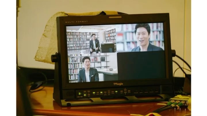 와 하루 남았다!?
두근두근 떨리는 진선규 선배의 꿀강 D-1
-
순박한 매력의 진선규 선배도 기대하는 본편 영상
과연 어떻게 편집됐을까요??
내일 DIVE 앱에서 무료로 최초 공개합니다!
-
녹음하고 베끼고 소문낼수록 좋은 선배들의 꿀강
<오버 더 레코드>
-
?프로필의 링크를 통해 DIVE 앱을 다운 받을 수 있습니다.
-
#오버더레코드 #OVERTHERECORD
#진선규
-
#현대카드DIVE #현대카드다이브
#현대카드 #HyundaiCard